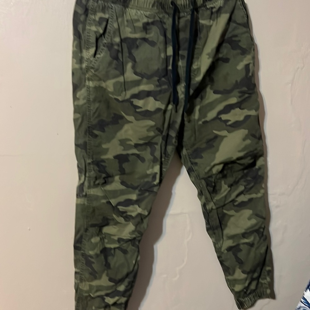 Men’s American Eagle Camo joggers